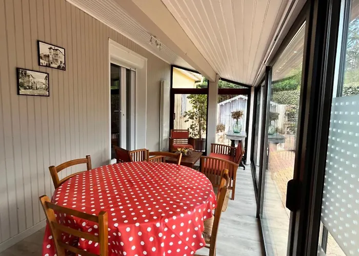 Belle Midi: Climatisée Avec Piscine Privée Et Wi-fi Villa